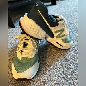 New Balance Figs Shoes Women’s Size 6